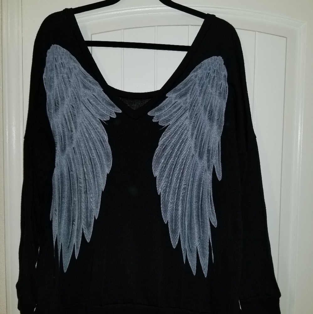 Torrid top with angel wings